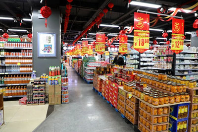 超市貨物供應(yīng)量充足。玉樹(shù)州委宣傳部供圖