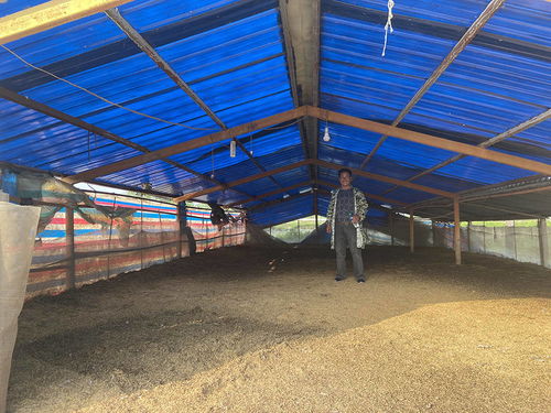 初心之路：開(kāi)著面包車的帶貨書記，村民聯(lián)名寫信盼他留任